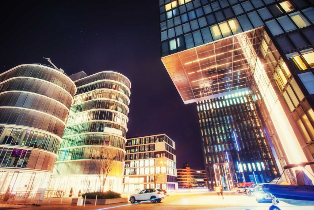 night-city-osvitchene-neon-2021-08-29-06-51-29-utc.jpg